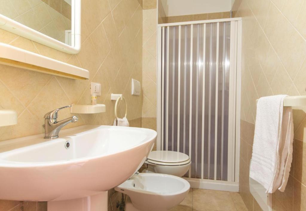 Blue Area Apartments - Fromhometosalento ตอร์เรเดลลอร์โซ ภายนอก รูปภาพ